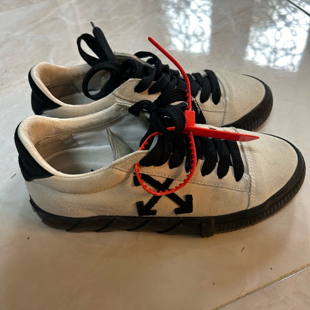 OFF-White c/o Virgil Abloh “Spin Cycle 2013”